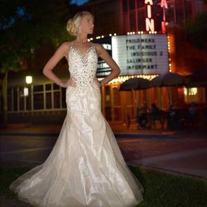Jovani Size 2 Prom dress